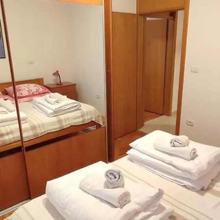 Vlado Apartment *