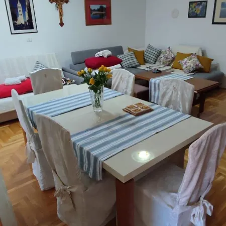 Vlado Apartment *