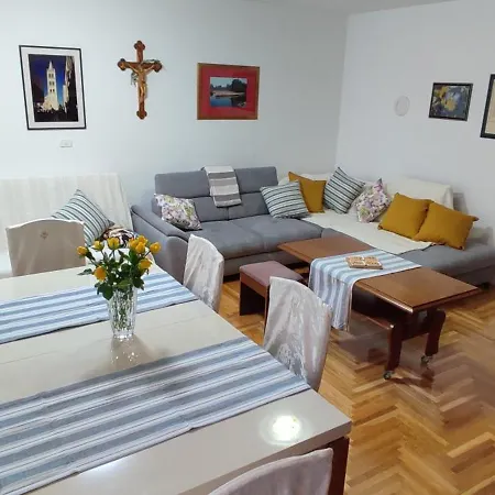 Vlado Apartment *