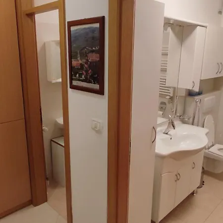 Vlado Apartment *